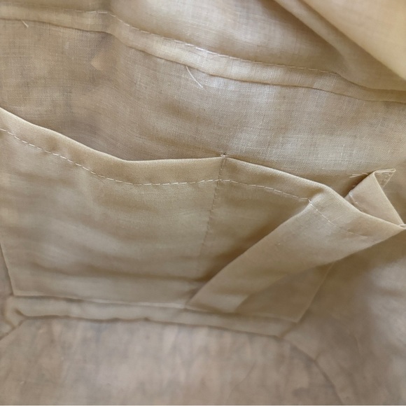 Straw Triangular Tote with Circle Bead Handle, Cinch Closure, EUC - Picture 4 of 16